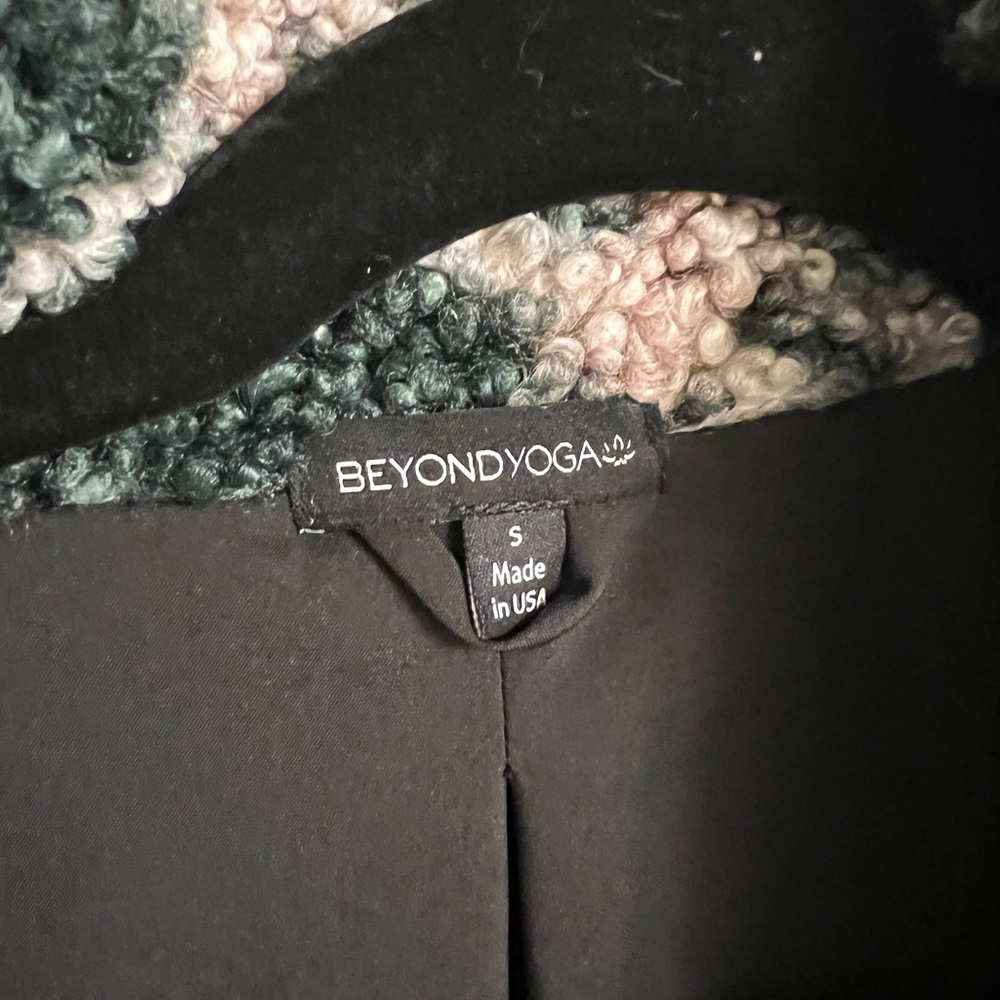Beyond Yoga Jacket - Picture 2 of 7